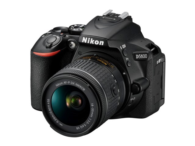 Nikon D5600 musta + AF-P 18-55/3,5-5,6G VR DX