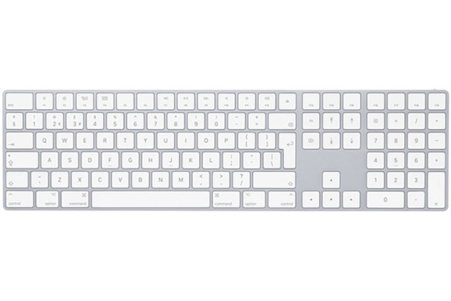 Apple Magic Keyboard numeronäppäimistöllä - Ruotsi/Suomi, Hopea, Bluetooth